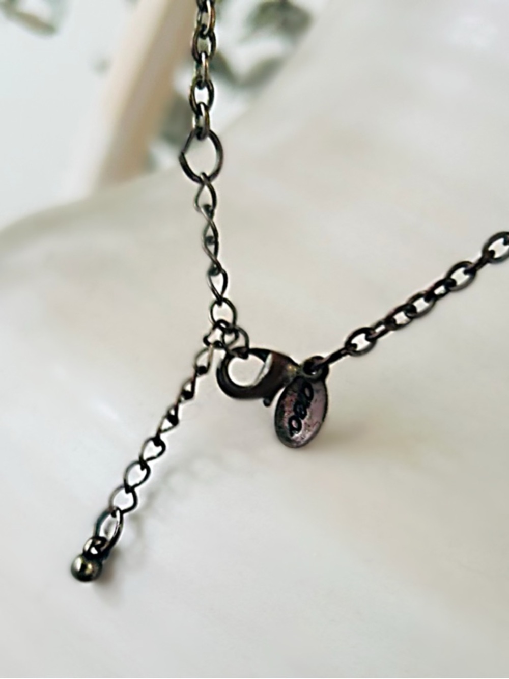 *NWOT Rhinestone Tubular Design Necklace - Picture 8 of 8